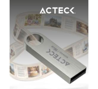 Memoria Acteck USB 16 GB metalica plata lectura 25 MBs escritura 5 MBs compacta resistente para uso diario