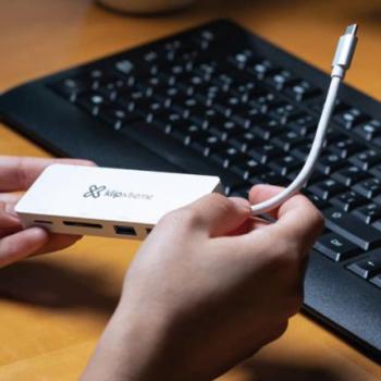 HUB USB Klip Xtreme Tipo C HubPoint KCR-500 de 5 puertos 2 USB 3.0 1 tipo C 1 Micro-SD 1 Tarjeta SDXC Plateado