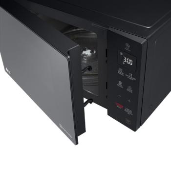 Horno Microondas LG Smart Inverter NeoChef 1.5 pies EasyClean negro/plata